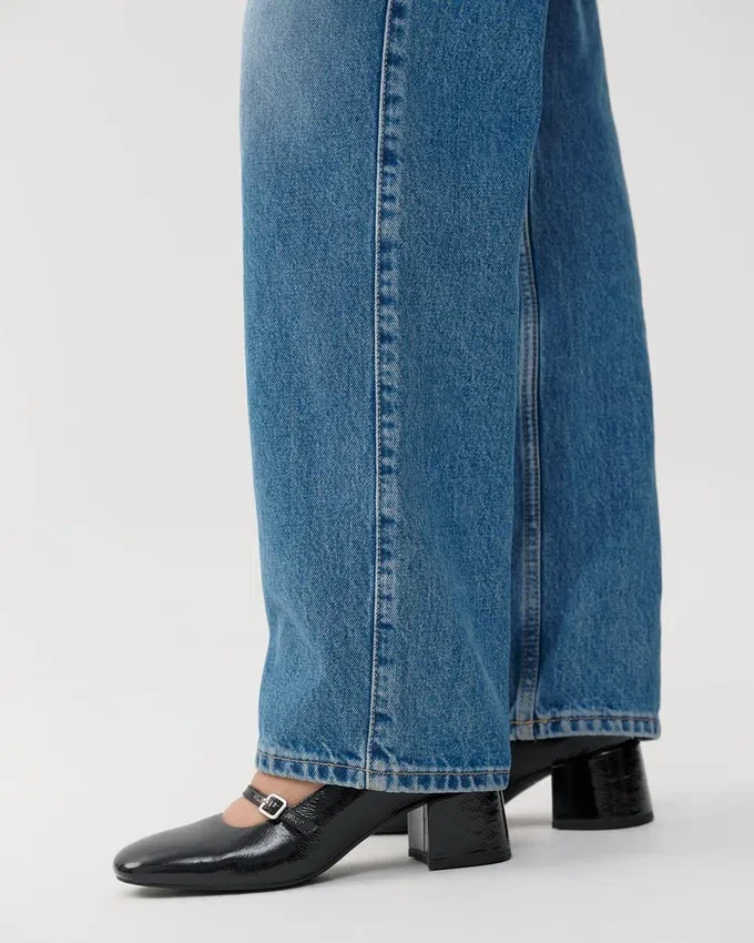 Adison Pumps
