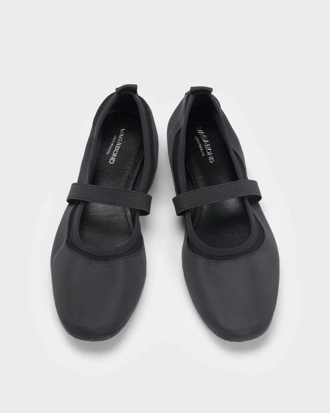 Hillary ballerina's