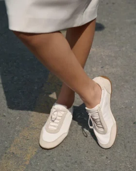 Hollie Sneakers