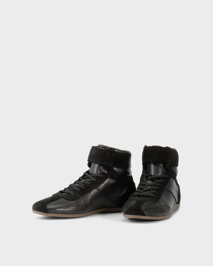 Hollie Sneakers