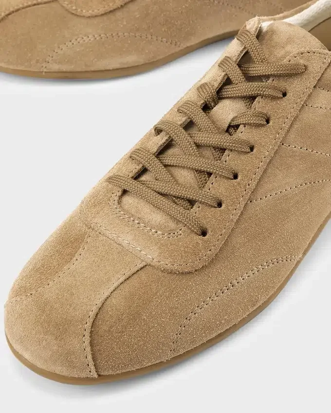 Hollie Sneakers