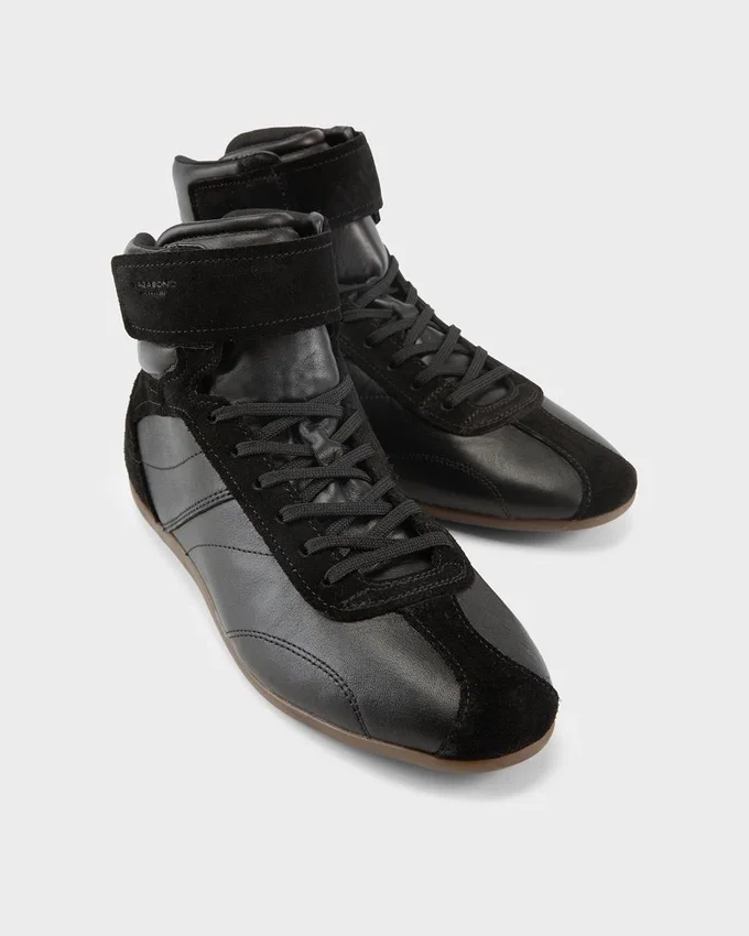 Hollie Sneakers
