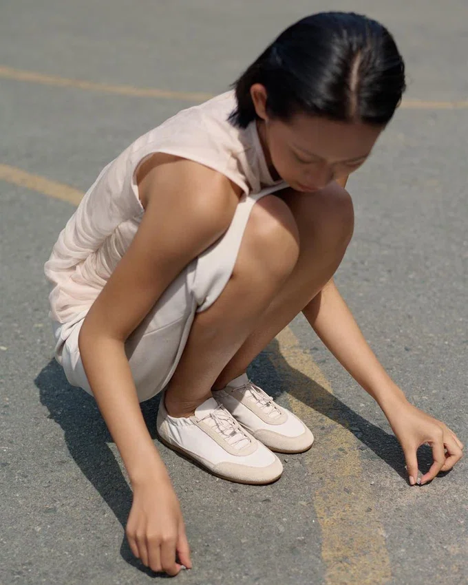 Hollie Sneakers