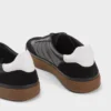 Leo Sneakers