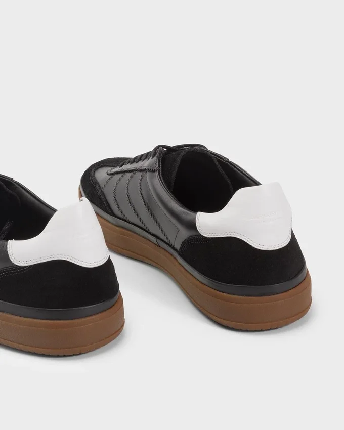 Leo Sneakers
