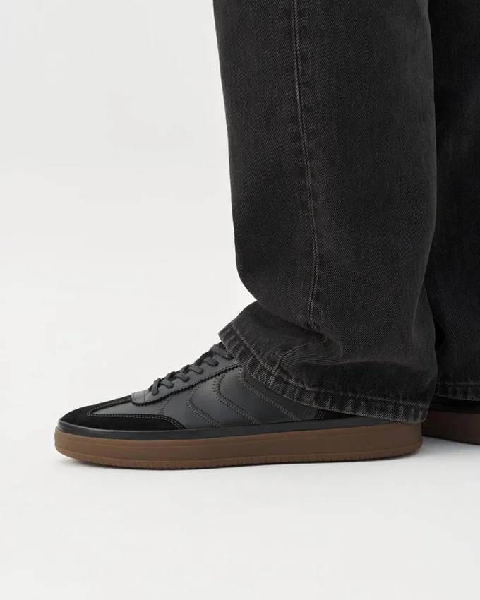 Leo Sneakers